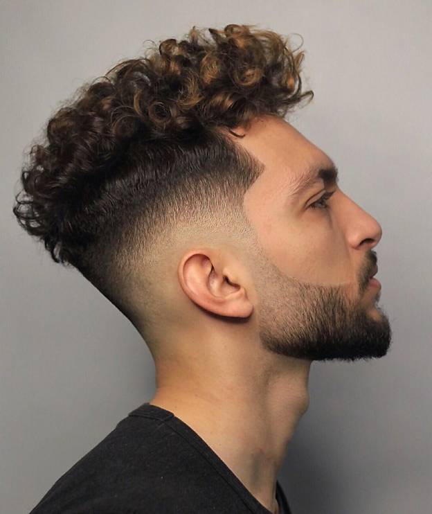28  Best Hairstyles For Guys With Thick Curly Hair with Simple Makeup