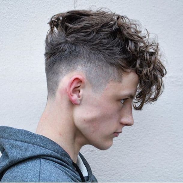 30 Sophisticated Medium Hairstyles For Teenage Guys 2020