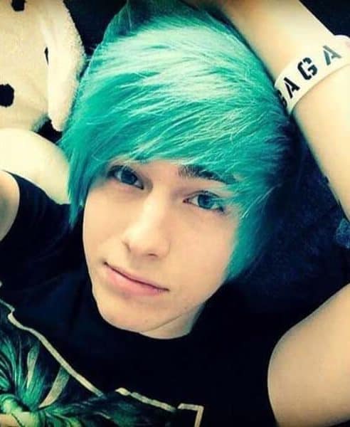 Emo Hair How To Grow Maintain Style Like A Boss Cool Men S Hair