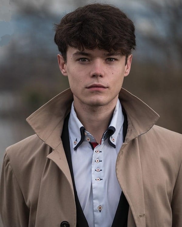 1920s Men Hairstyle With Fringe 