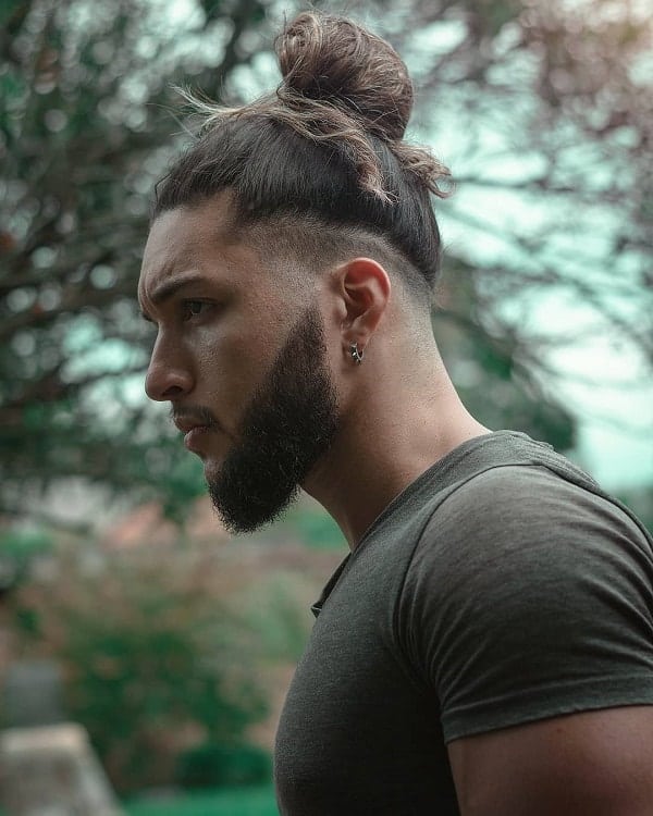 อันดับหนึ่ง 96+ ภาพพื้นหลัง ทรงผม Man Bun ครบถ้วน