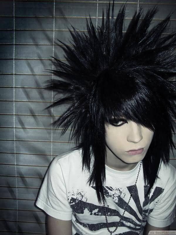  emo kedvenc punk frizura