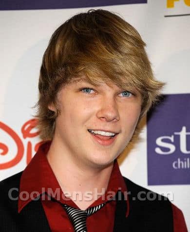 Photo of Austin Anderson shaggy hair.