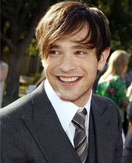 Cool men's hairstyle from Charlie Cox. 