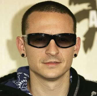 Short hairstyle from Chester Bennington.