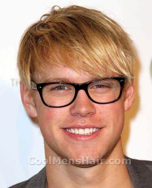 Photo of Chord Overstreet blonde shaggy hair.