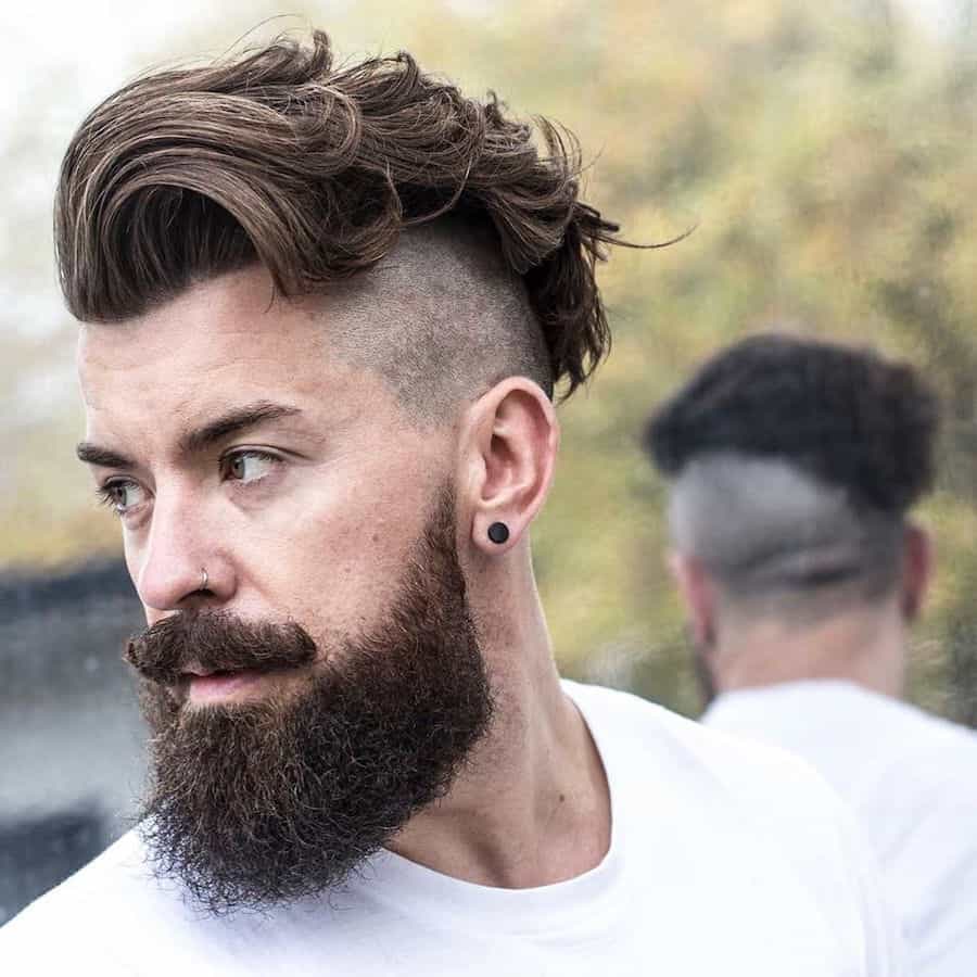 wavy disconnected undercut for men