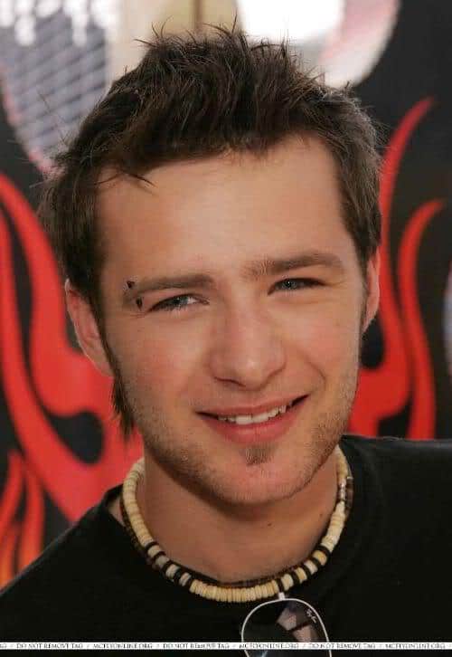 Image of Harry Judd textured hairstyle.