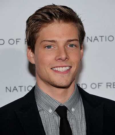 Photo of Hunter Parrish short hairstyle.