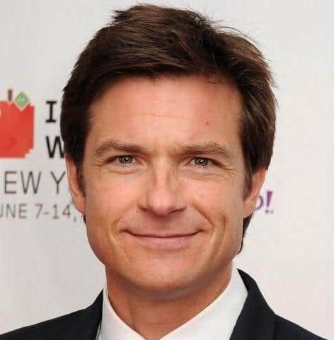 Picture of Jason Bateman formal hairstyle.