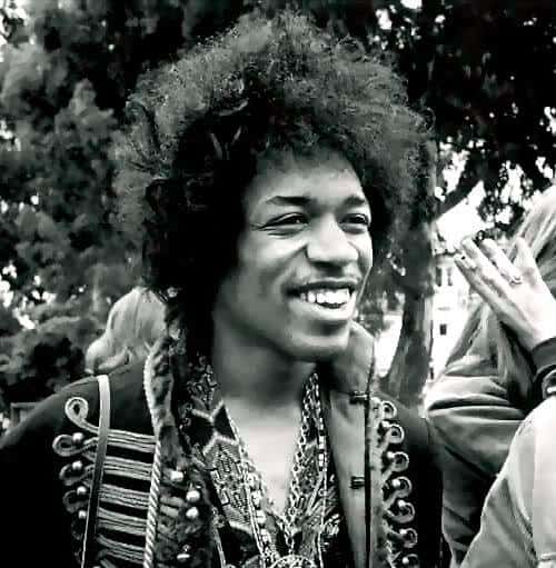 Photo of Jimi Hendrix hairstyle.