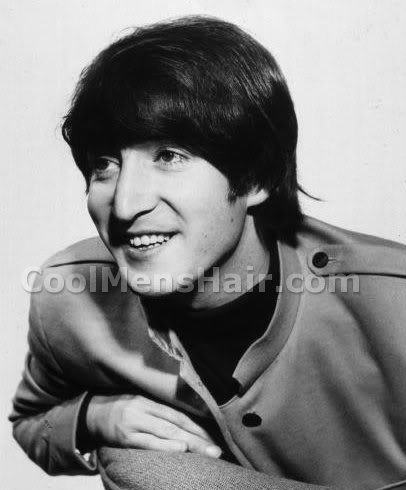 Foto van John Lennon mop top hairstyle.