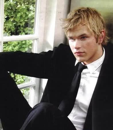 Picture of Kellan Lutz boys hairstyle. 