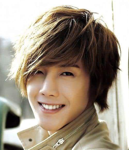 Photo of Kim Hyun Joong hairstyle. 