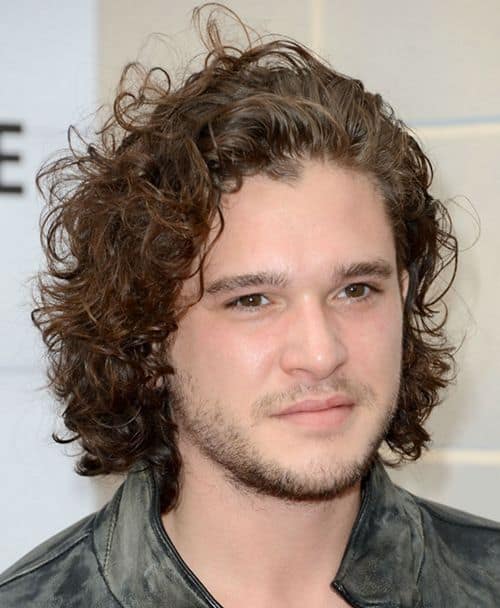 Image of Kit Harington curly hairstyle.