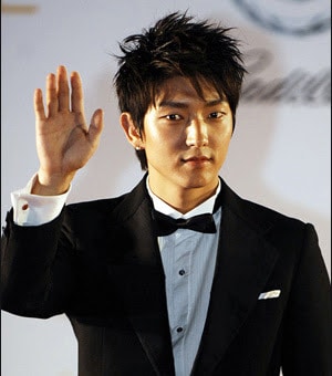 Long hairstyle from Lee Jun Ki