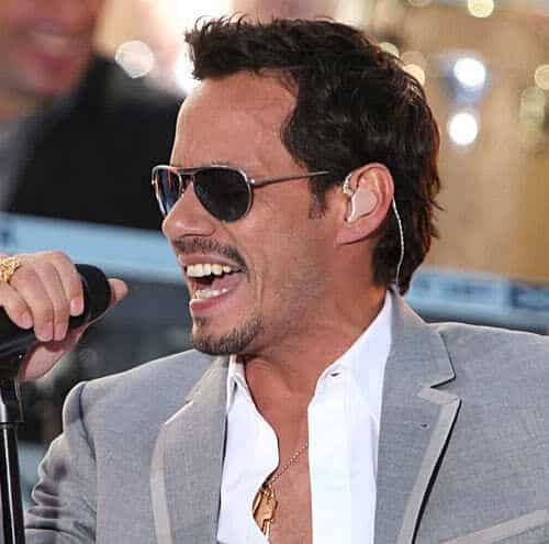 Picture of Marc Anthony short hair.