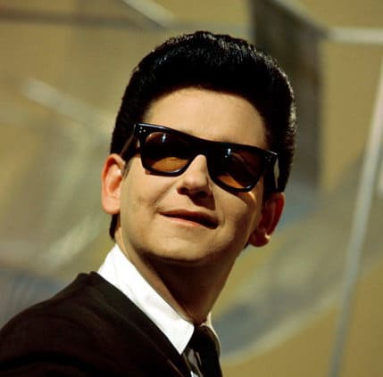 Photo of Roy Orbison hairstyle.