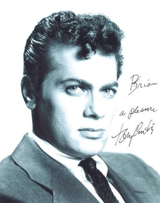  Photo de la coiffure de Tony Curtis.