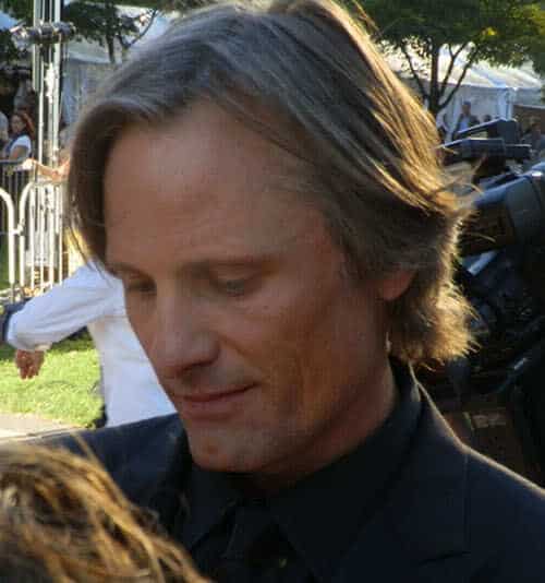 Pic of Viggo Mortensen shag hairstyle.