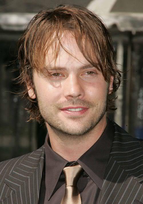 Image of Barry Watson medium hairstyle.