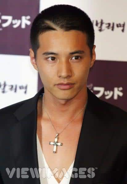 Picture of Won Bin buzz cut.