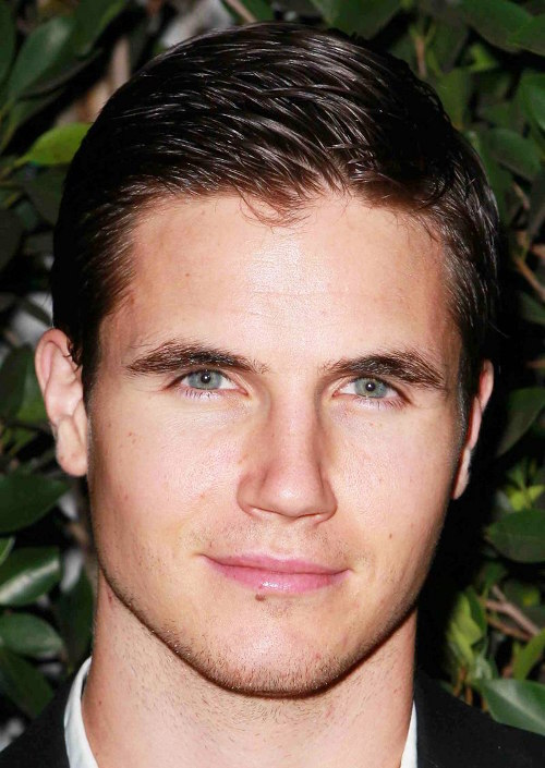 Robbie Amell Short Hairstyle – Cool Men's Hair