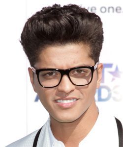Bruno Mars Hairstyles: Curly & Pompadour Hair – Cool Men's Hair