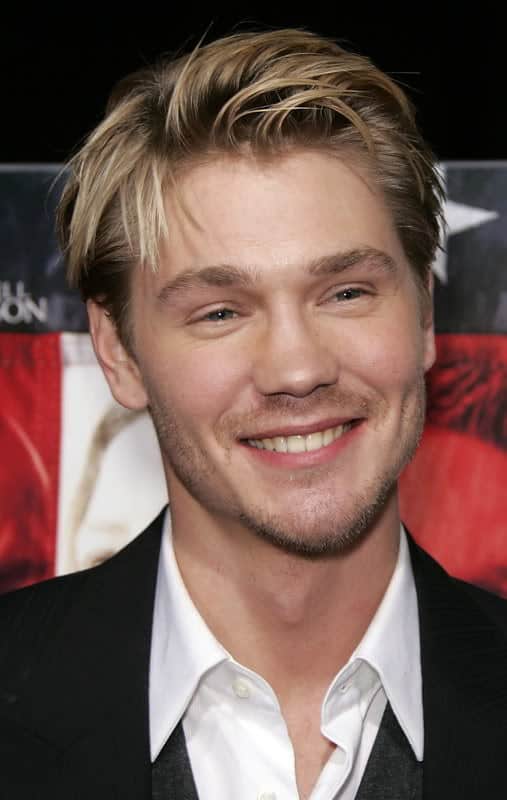 Chad Michael Murray side-parting hairstyle photo.