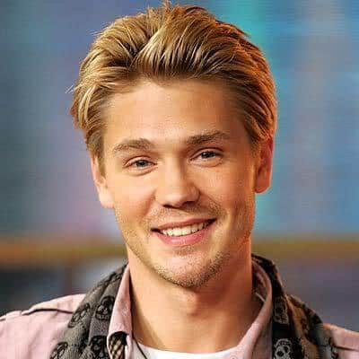 Image of Chad Michael Murray brushed-back hairstyle.