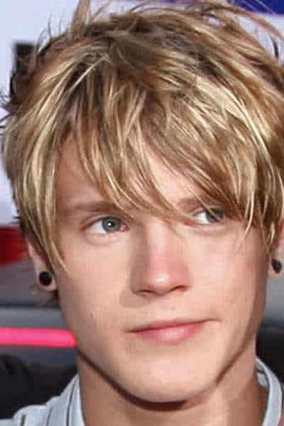 Image of Dougie Poynter messy fringe hairstyle.