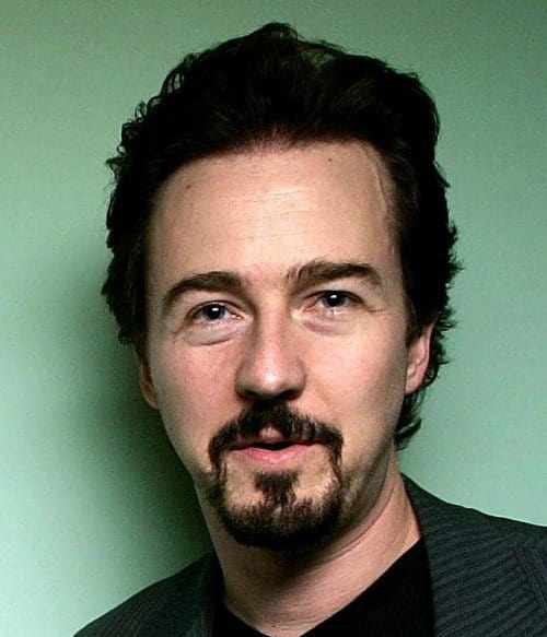 Photo of Edward Norton with facial hair.