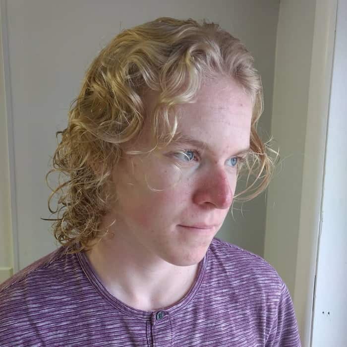 flow hairstyle for curly hair