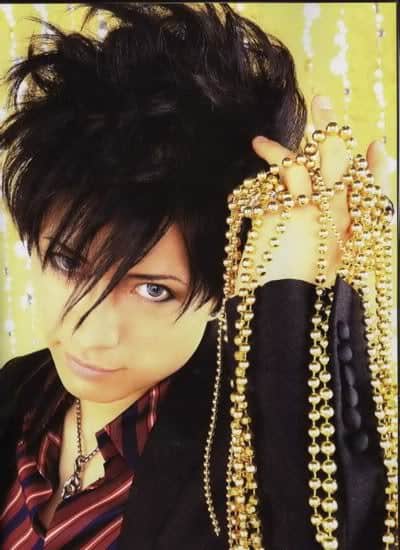 Gackt Japanese hairstyle