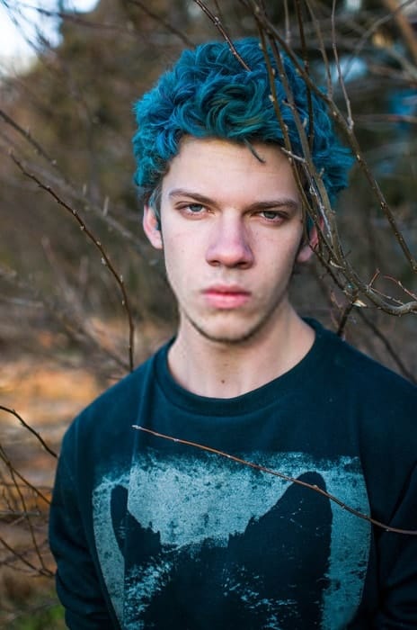 blue hair color for men