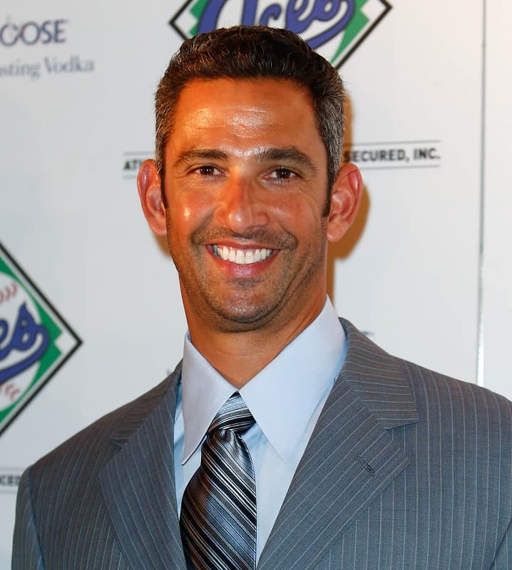 haircut of baseball player - Jorge Posada