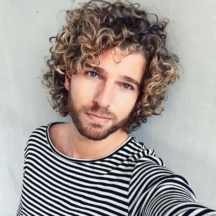 long curly haircuts for men with thin hair