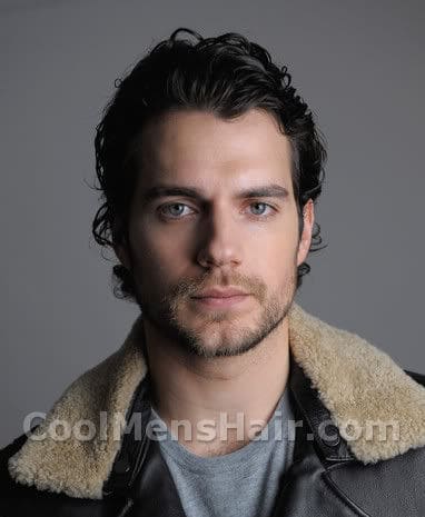 Photo of Henry Cavill hairstyle.