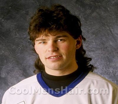 Jaromir Jagr mullet hair picture.