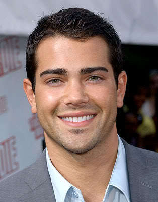 Jesse Metcalfe short textured formal hairstyle