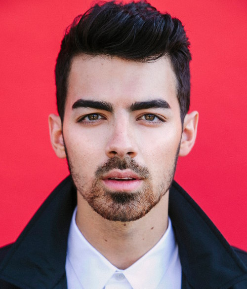 joe-jonas-thick-eyebrows