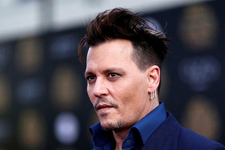 Fashionable Johnny Depp Hairstyle Long  His Best 90s 2000s and 2023  Looks  Hair Everyday Review