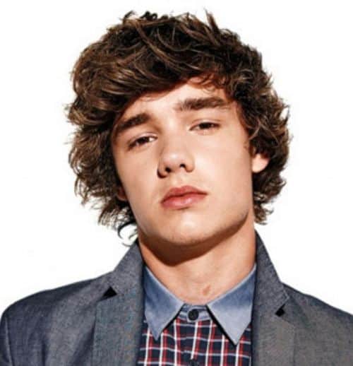Photo Liam Payne with curly hair.
