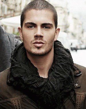 Picture of Max George hair.