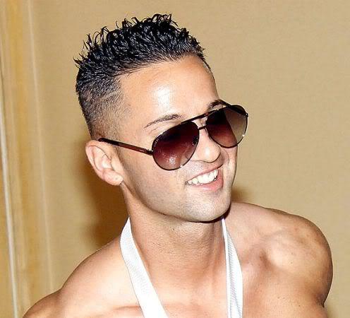 Picture of Mike Sorrentino short hairstyle. 