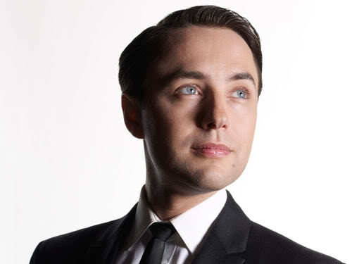 Pete Campbell classic hairstyle for men.