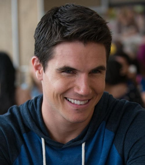 Robbie Amell  Haircuts for men, Mens hairstyles, Mens haircuts short