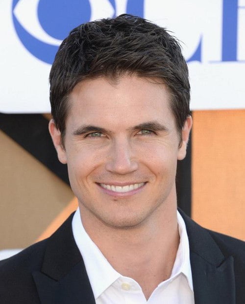 Robbie Amell Short Hairstyle – Cool Men's Hair