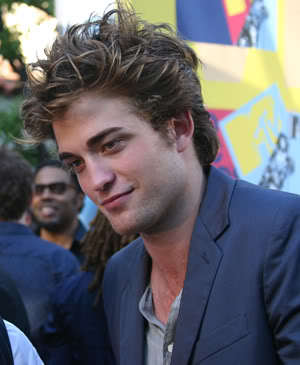 Picture of Robert pattinson hairstyle. 
