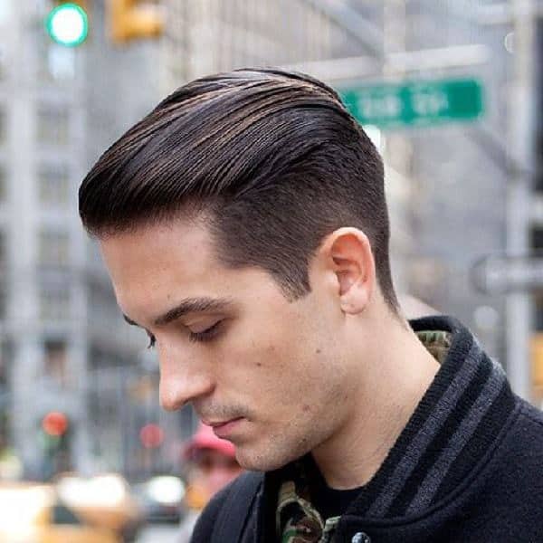 rockabilly hairstyle with greasy look